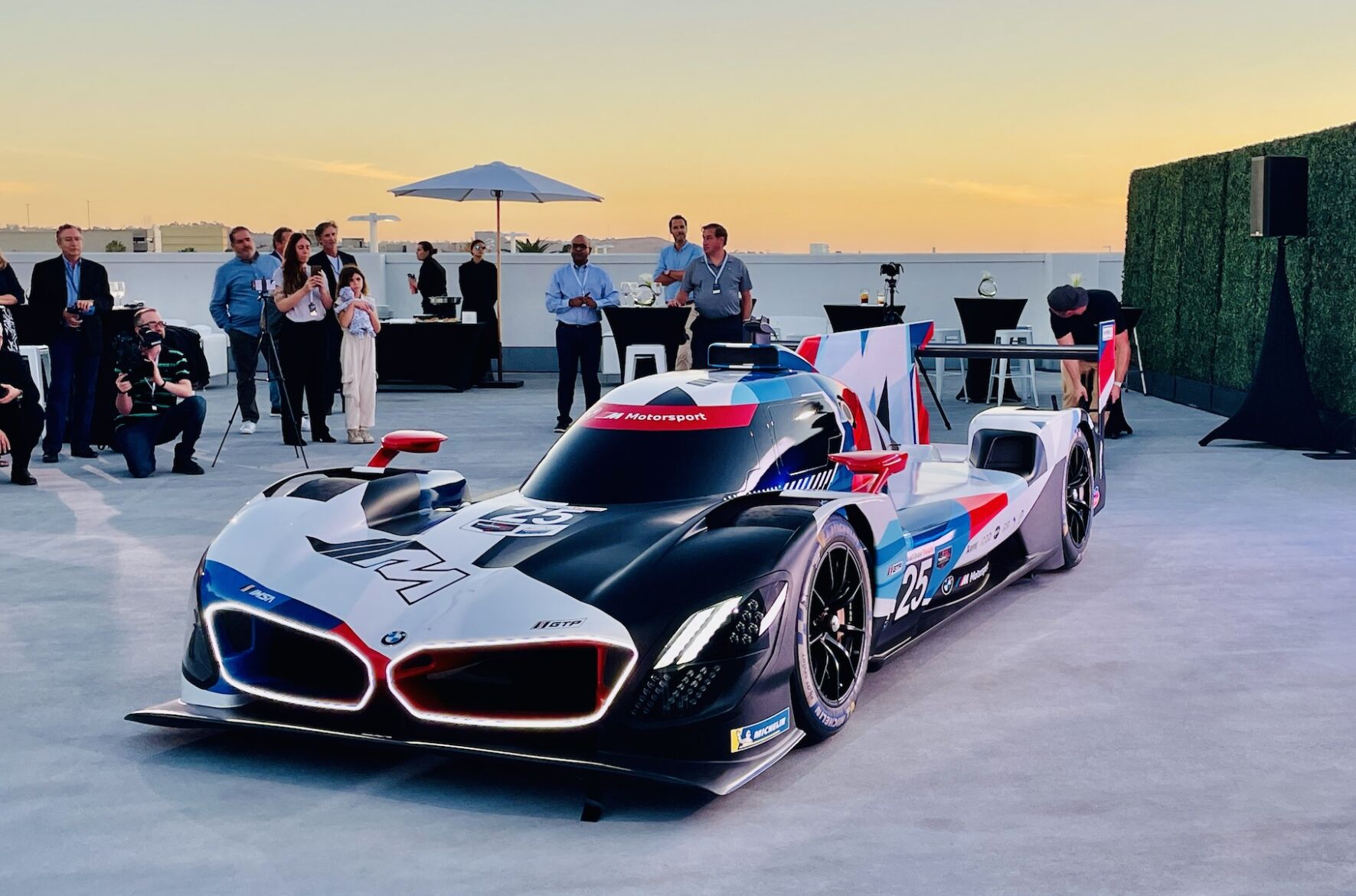 -BMW-M-Hybrid-V8-Prototype..JPG
